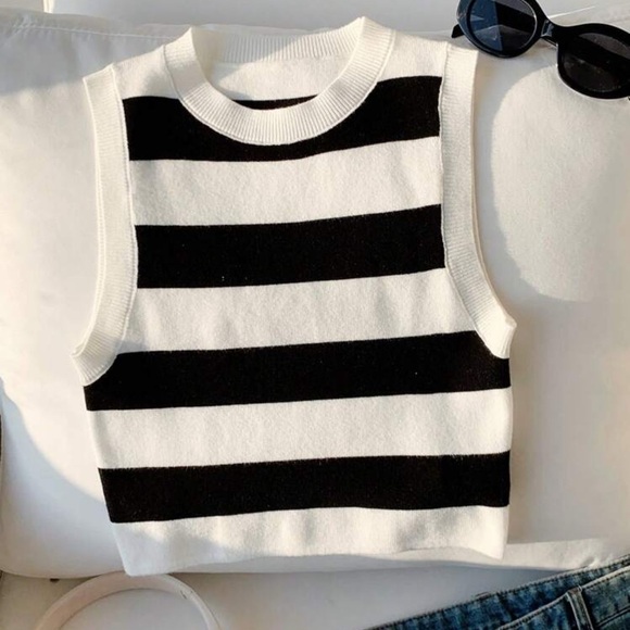 Black & White Striped Tank Top – Size Small (NEW) - Picture 2 of 4